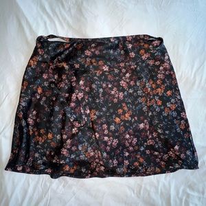 Abercrombie & Fitch: Floral, Silk Mini Skirt Size Large